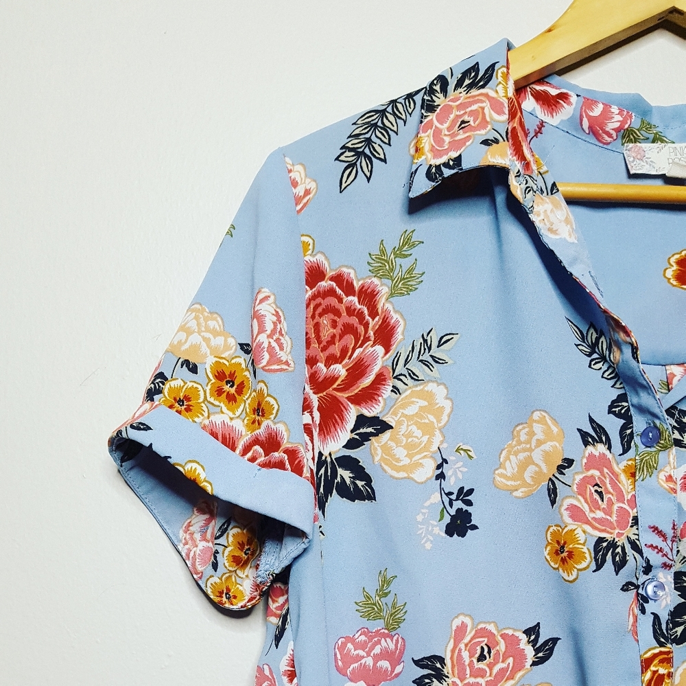 Floral Button Up Blouse - Picture 4 of 5